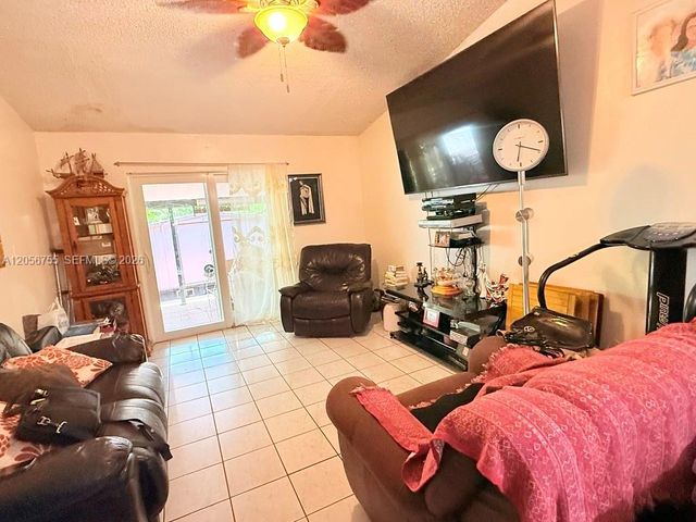 5941 W 20th Ln, Hialeah, FL 33016