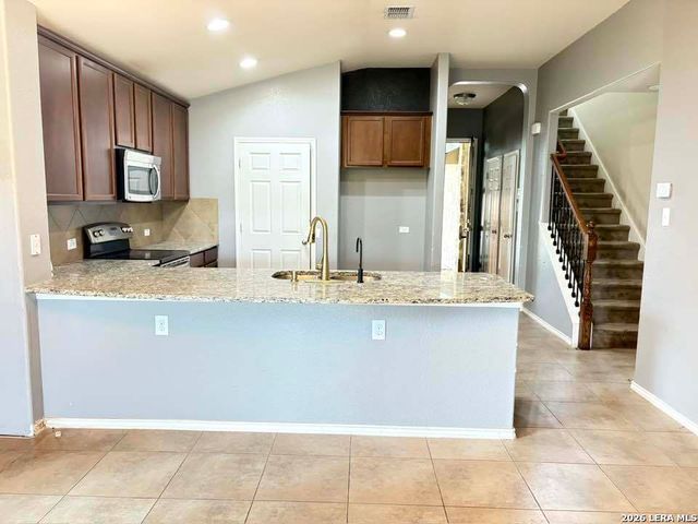 3107 Thunder Gulch, San Antonio, TX 78245