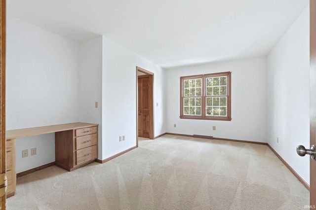 5720 Devils Hollow Road, Fort Wayne, IN 46814