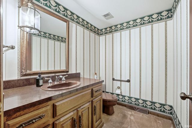 5720 Devils Hollow Road, Fort Wayne, IN 46814