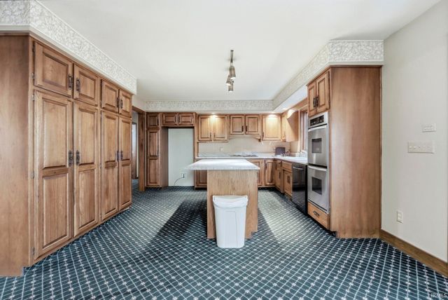 5720 Devils Hollow Road, Fort Wayne, IN 46814