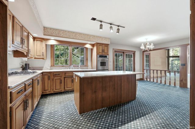 5720 Devils Hollow Road, Fort Wayne, IN 46814