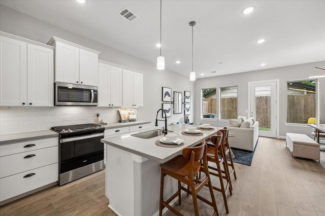 5214 Amber Sunrise Drive, Houston, TX 77018