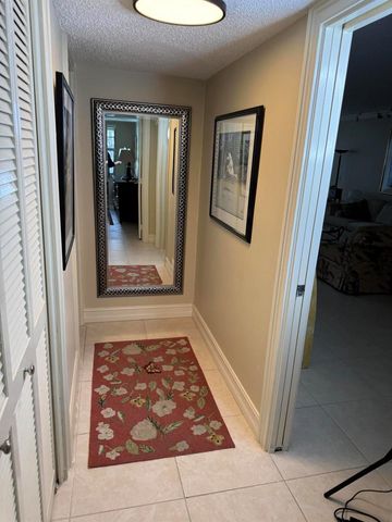 625 Oaks Drive 106, Pompano Beach, FL 33069