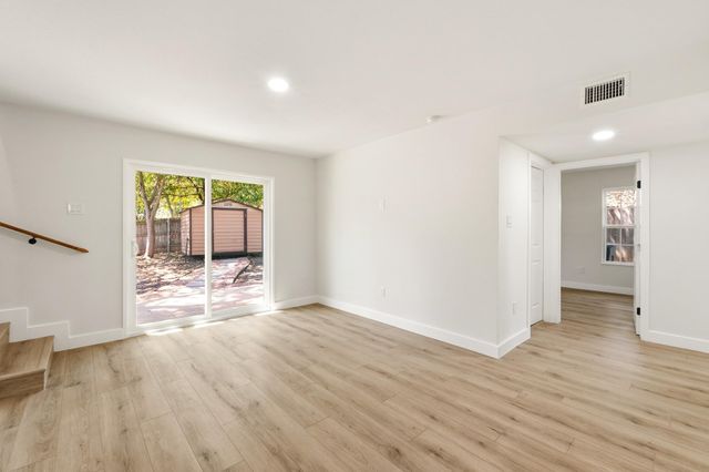 903 Potomac PATH, Austin, TX 78753