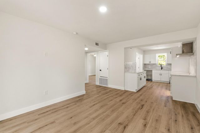 903 Potomac PATH, Austin, TX 78753