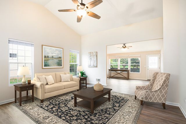 626 S Curran Road, Round Lake, IL 60073