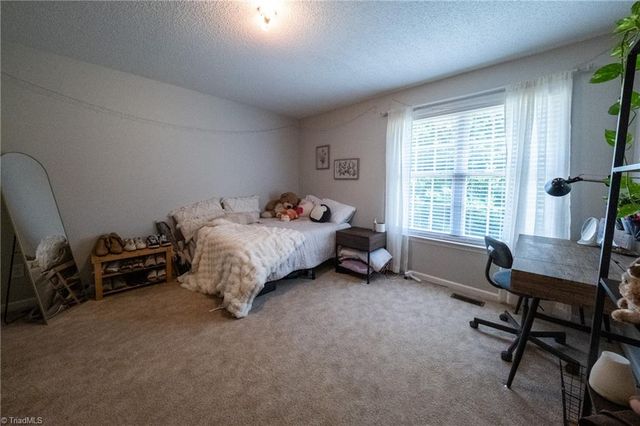 7060 ORCHARD PATH Drive, Clemmons, NC 27012