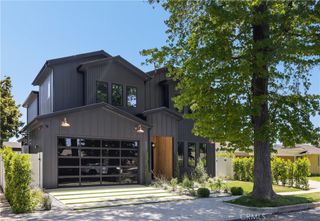 5222 Ventura Canyon Avenue, Sherman Oaks, CA 91401