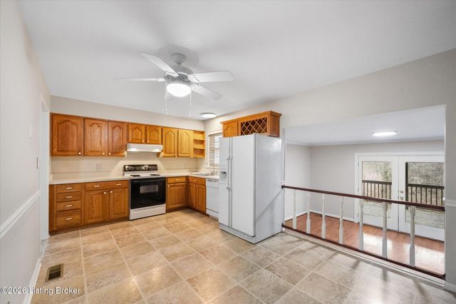 9806 Mary Dell Ln, Louisville, KY 40291