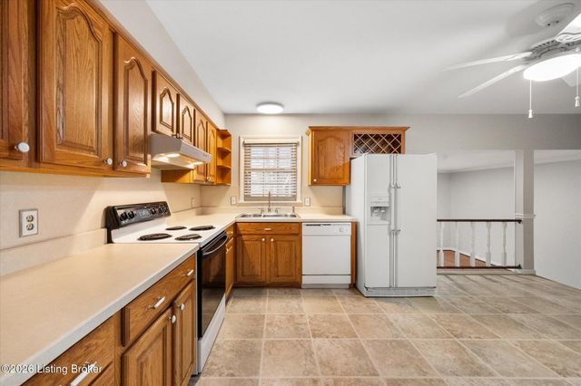 9806 Mary Dell Ln, Louisville, KY 40291