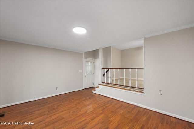 9806 Mary Dell Ln, Louisville, KY 40291