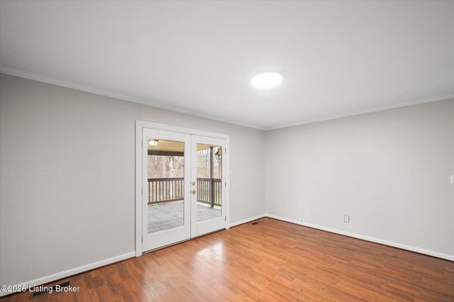 9806 Mary Dell Ln, Louisville, KY 40291