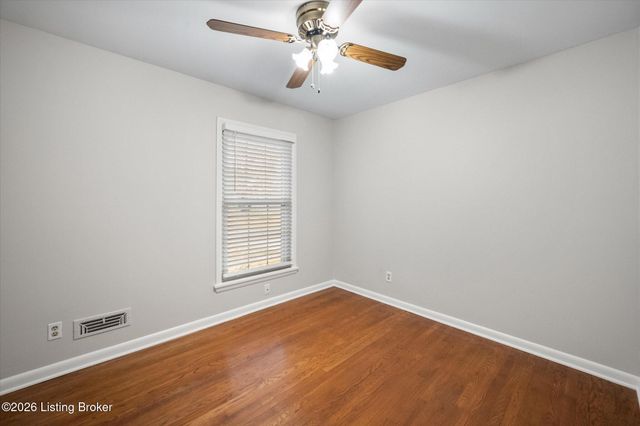 9806 Mary Dell Ln, Louisville, KY 40291