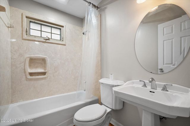 9806 Mary Dell Ln, Louisville, KY 40291