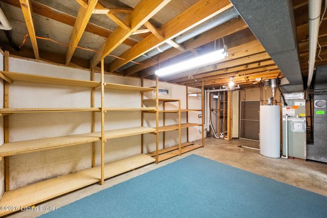 9806 Mary Dell Ln, Louisville, KY 40291