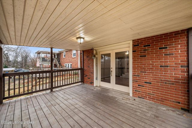 9806 Mary Dell Ln, Louisville, KY 40291