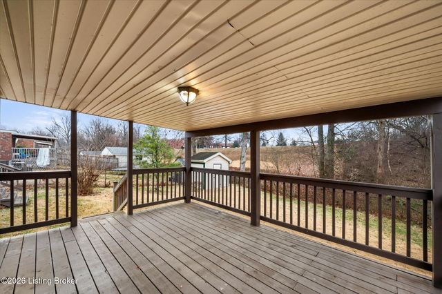 9806 Mary Dell Ln, Louisville, KY 40291