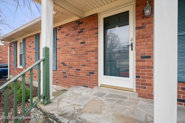 9806 Mary Dell Ln, Louisville, KY 40291