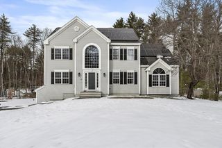 2 Gabes Pl, Lunenburg, MA 01462