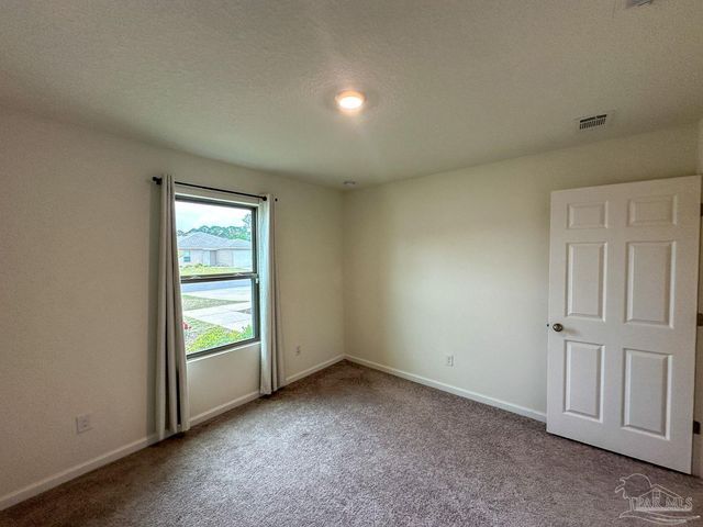 8727 Schooner Ln, Pensacola, FL 32507