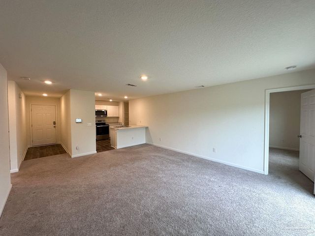 8727 Schooner Ln, Pensacola, FL 32507