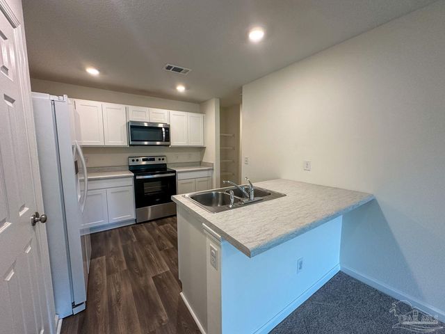 8727 Schooner Ln, Pensacola, FL 32507