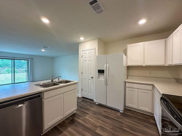 8727 Schooner Ln, Pensacola, FL 32507