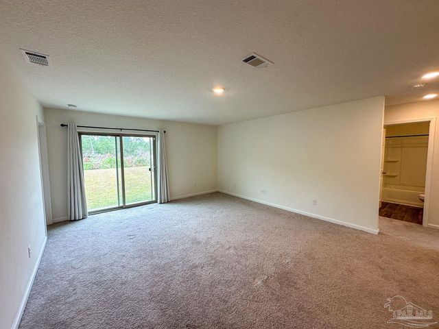 8727 Schooner Ln, Pensacola, FL 32507