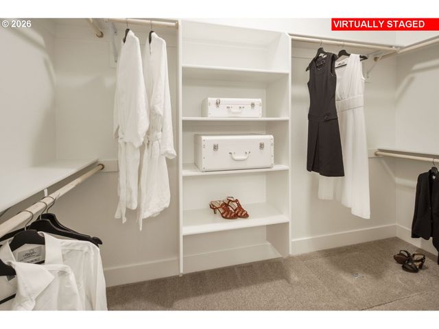 16116 SERRES FARMS Way, Oregon City, OR 97045