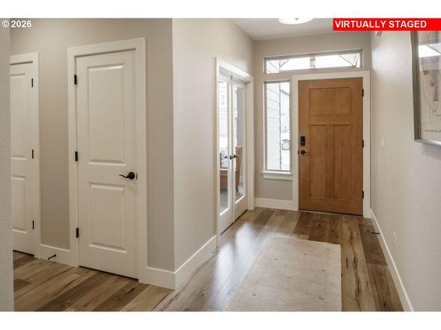 16116 SERRES FARMS Way, Oregon City, OR 97045