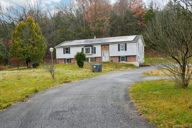 505 County Route 12, New Hampton, NY 10958