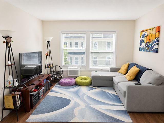 18 Appleton St 2A, Somerville, MA 02144