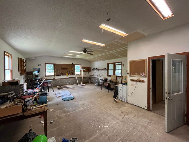 5845 N Leisure Road, Salina, KS 67401