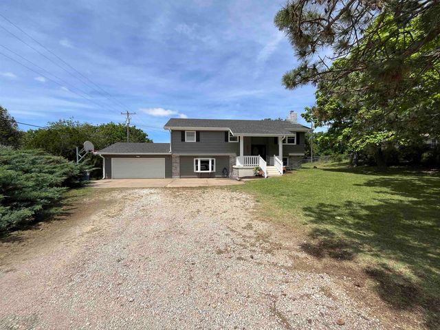 5845 N Leisure Road, Salina, KS 67401