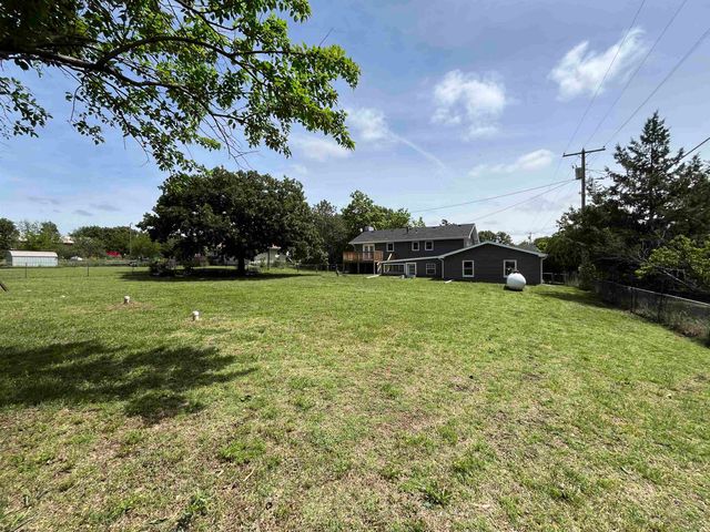 5845 N Leisure Road, Salina, KS 67401