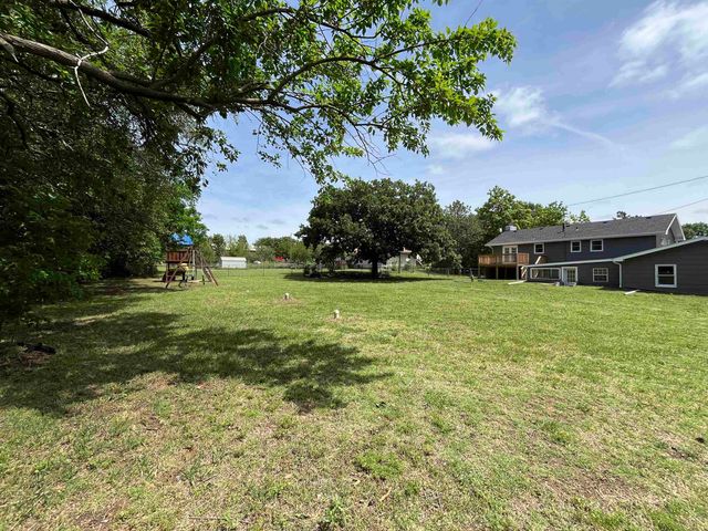 5845 N Leisure Road, Salina, KS 67401