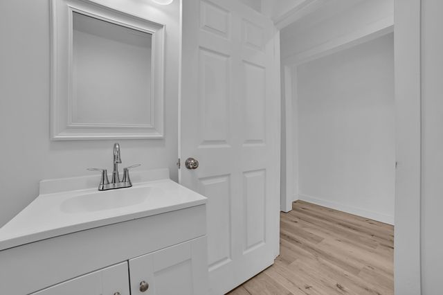 813 Curtis St, Paris, TN 38242