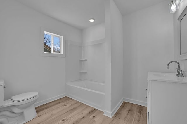 813 Curtis St, Paris, TN 38242