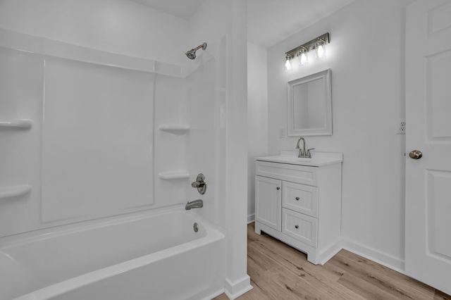 813 Curtis St, Paris, TN 38242