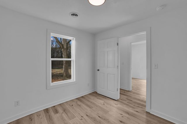 813 Curtis St, Paris, TN 38242