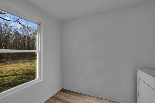 813 Curtis St, Paris, TN 38242