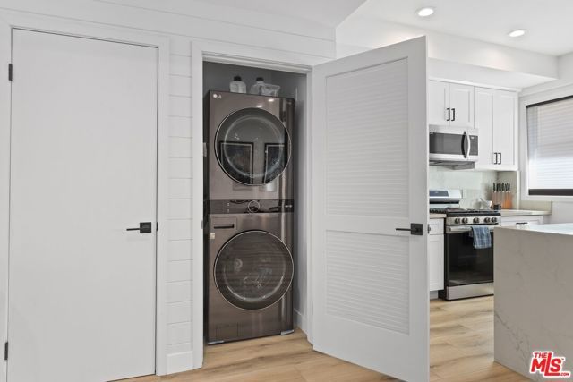 14665 W Sara Lane, Los Angeles, CA 91402