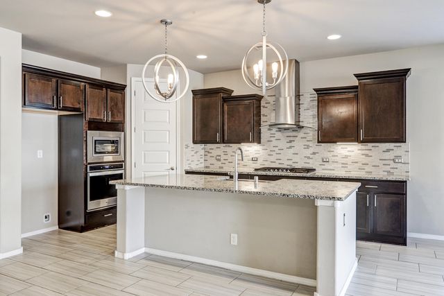 6305 Kestrel Drive NE, Rio Rancho, NM 87144