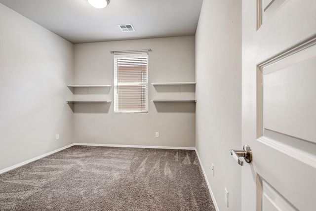 6305 Kestrel Drive NE, Rio Rancho, NM 87144