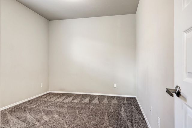 6305 Kestrel Drive NE, Rio Rancho, NM 87144