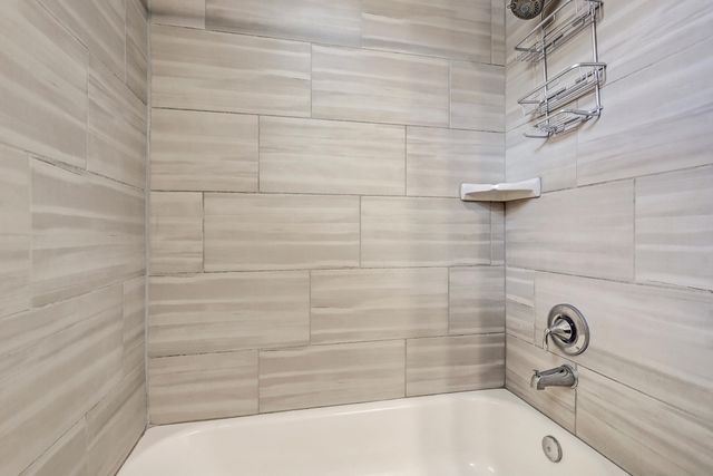 6305 Kestrel Drive NE, Rio Rancho, NM 87144