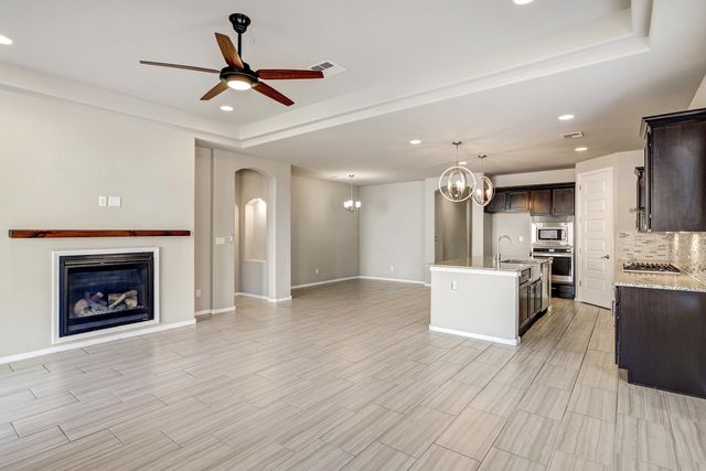 6305 Kestrel Drive NE, Rio Rancho, NM 87144