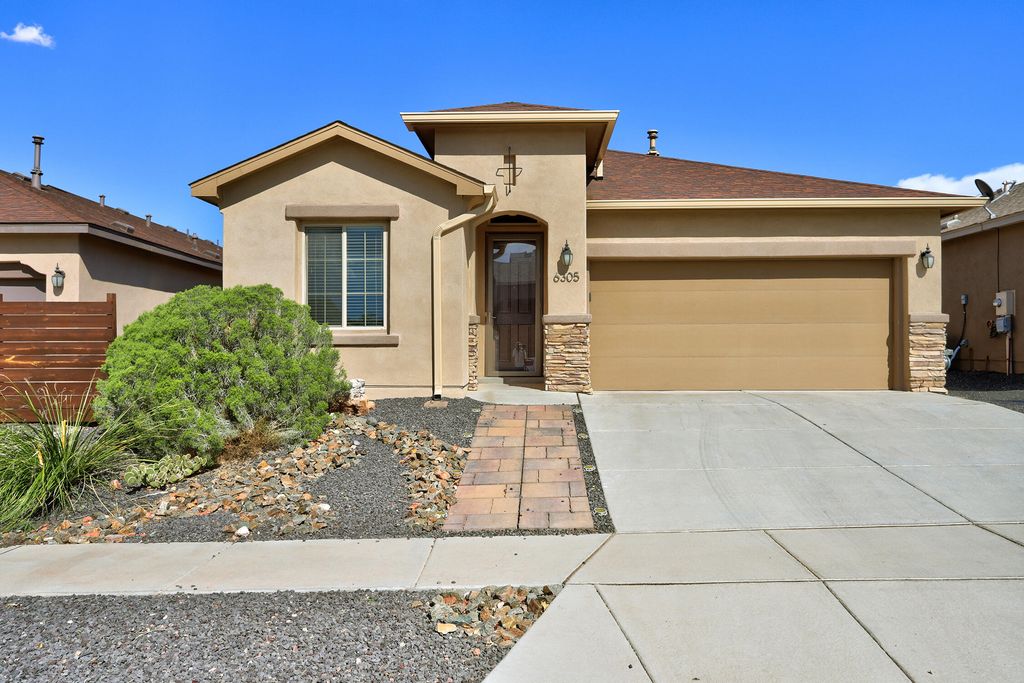 6305 Kestrel Drive NE, Rio Rancho, NM 87144