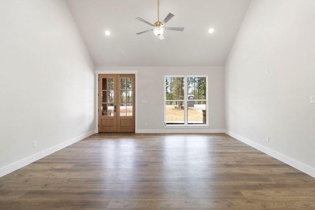 139 Bonfire Bend, Livingston, TX 77351